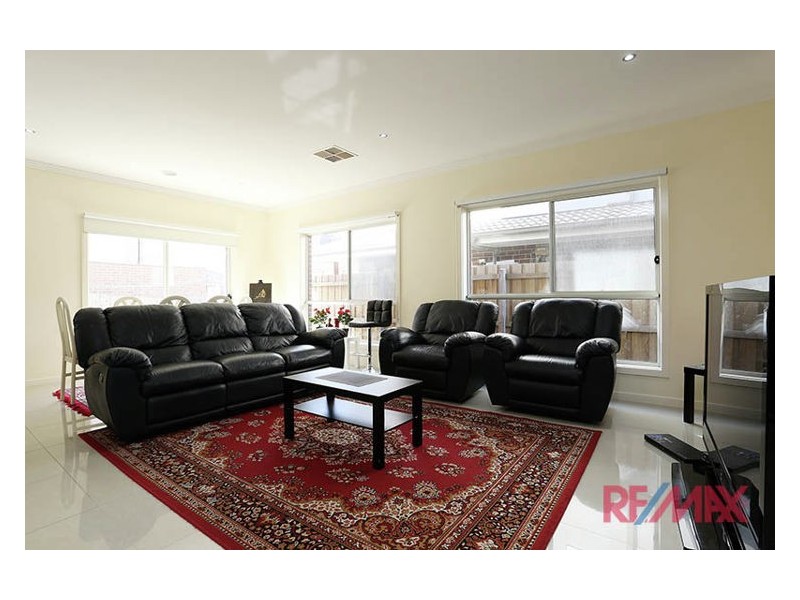 4/6-8 Innes Court, Berwick VIC 3806