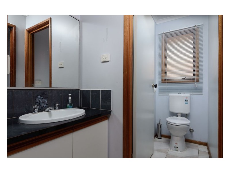 5 Enoch Rise, Hallam VIC 3803