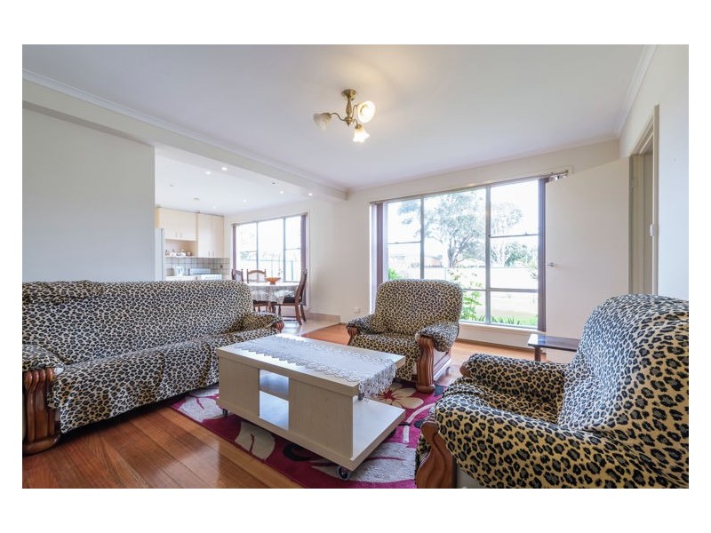 37 Rowan Drive, Doveton VIC 3177