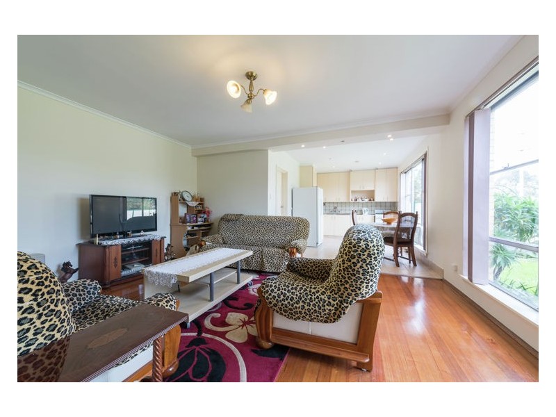37 Rowan Drive, Doveton VIC 3177