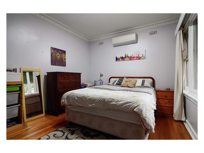 1/24 Wall Street, Noble Park VIC 3174