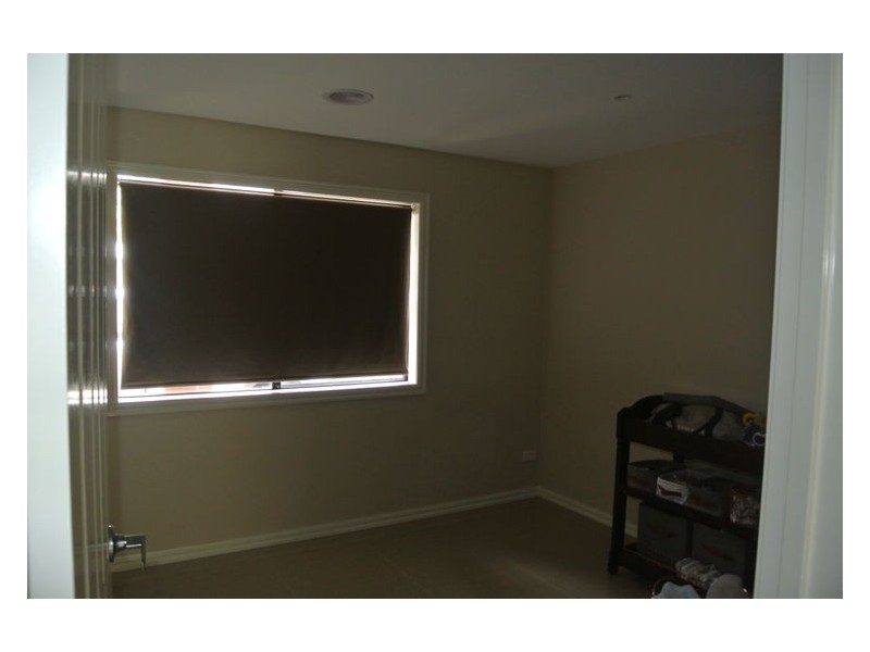 2/17 Upton Crescent, Narre Warren VIC 3805