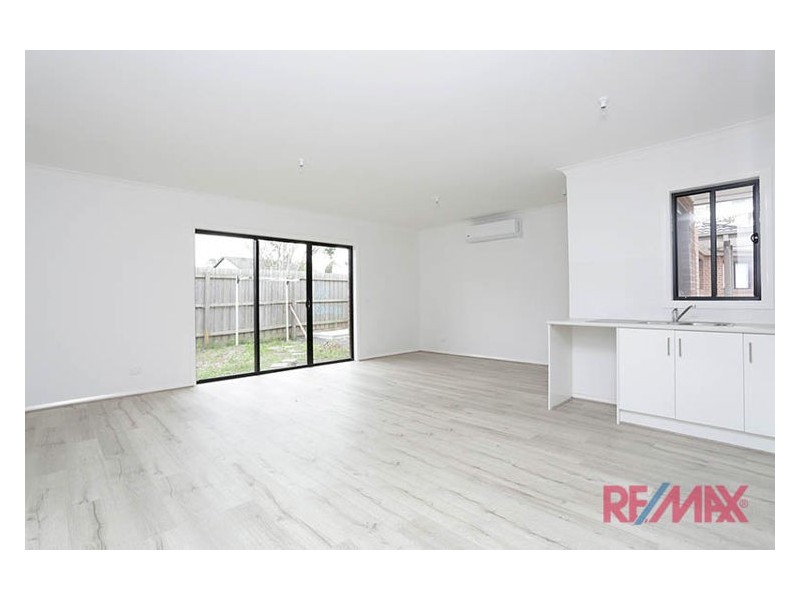2/15 Rose Drive, Doveton VIC 3177