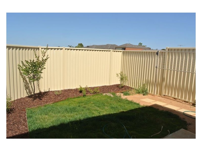 4 Alia Lane, Hallam VIC 3803