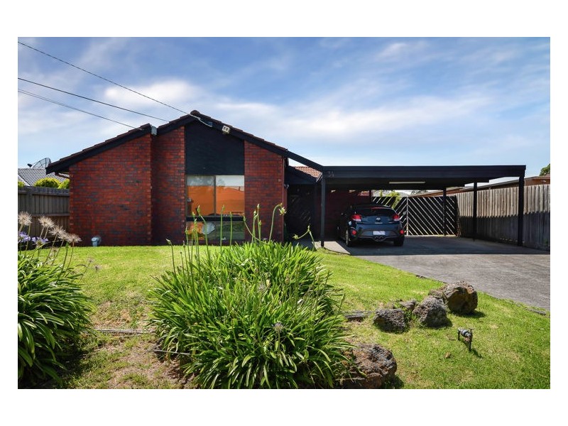 34 Jarvis Crescent, Dandenong North VIC 3175