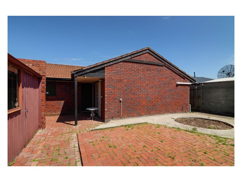 34 Jarvis Crescent, Dandenong North VIC 3175