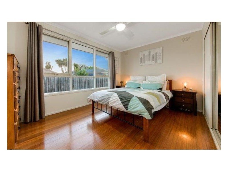 19 Jillian Street, Cranbourne VIC 3977