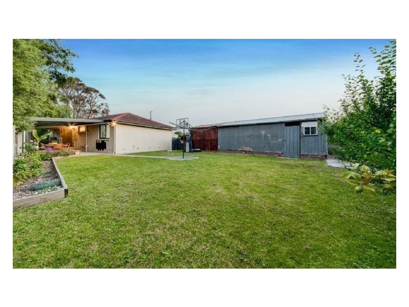 19 Jillian Street, Cranbourne VIC 3977