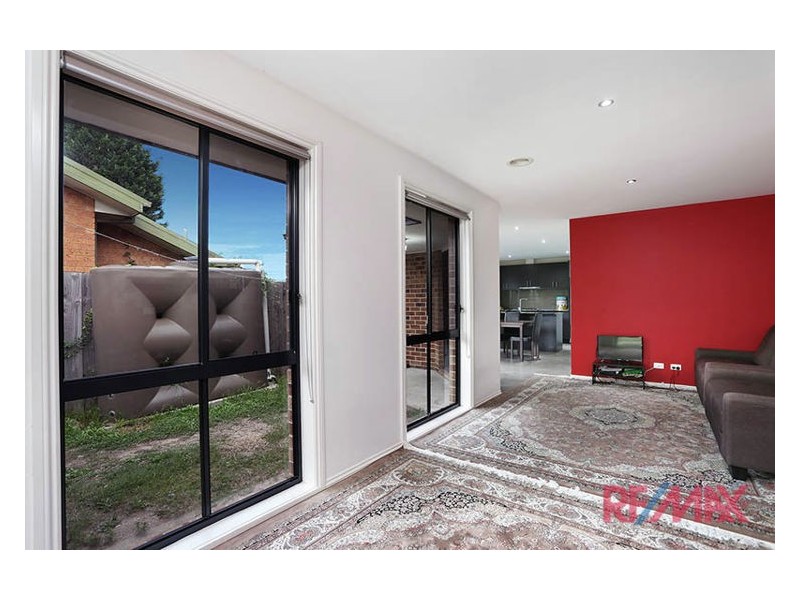 2/36 Curtin Crescent, Dandenong North VIC 3175