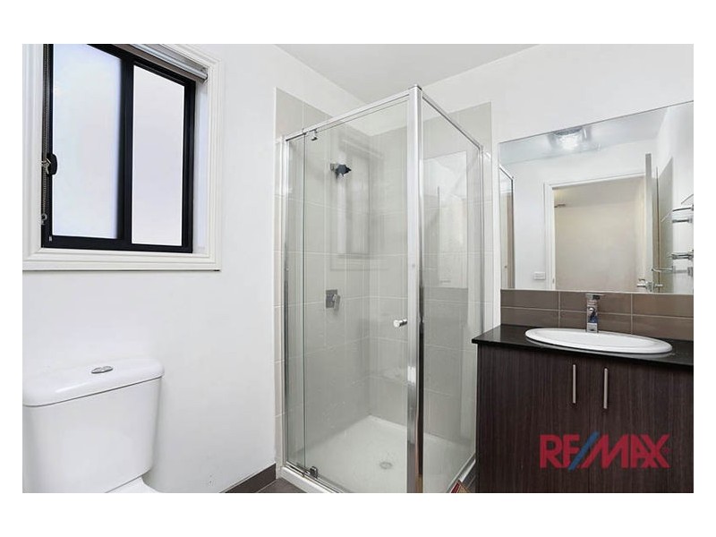 2/36 Curtin Crescent, Dandenong North VIC 3175