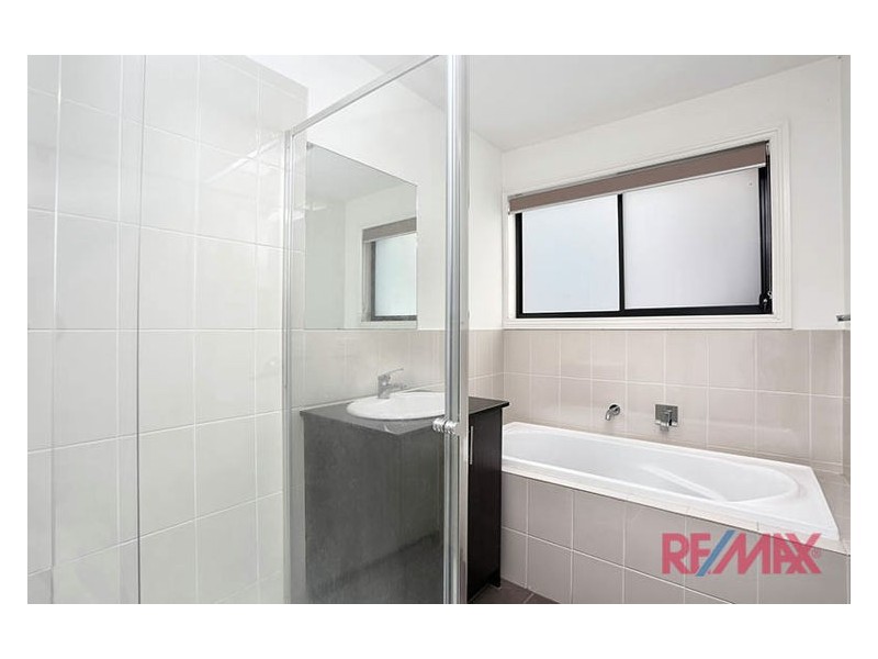 2/36 Curtin Crescent, Dandenong North VIC 3175