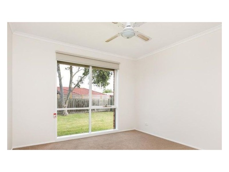 2 Souhail Court, Berwick VIC 3806