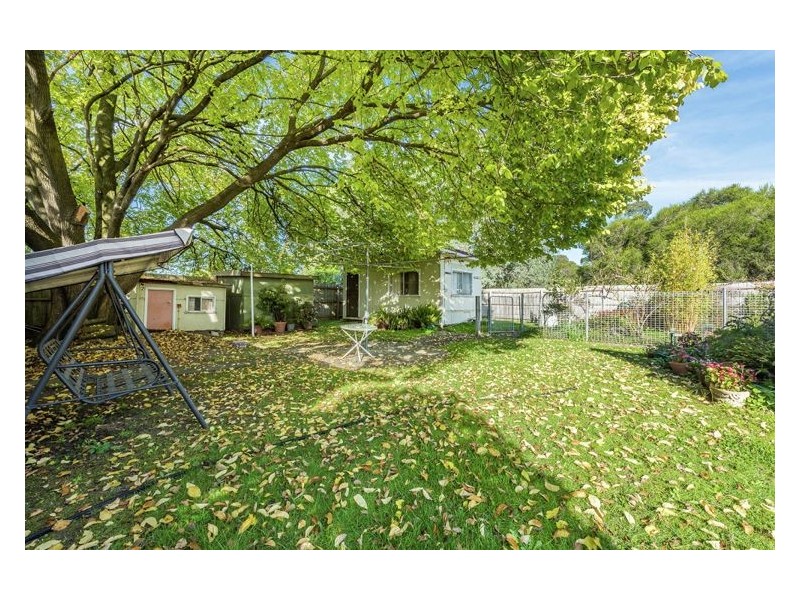 12 Oak Avenue, Doveton VIC 3177