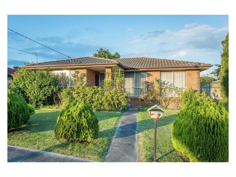24 Floriana Avenue, Doveton VIC 3177