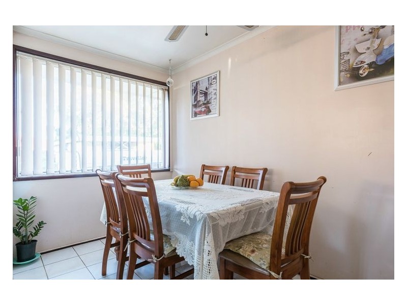 24 Floriana Avenue, Doveton VIC 3177