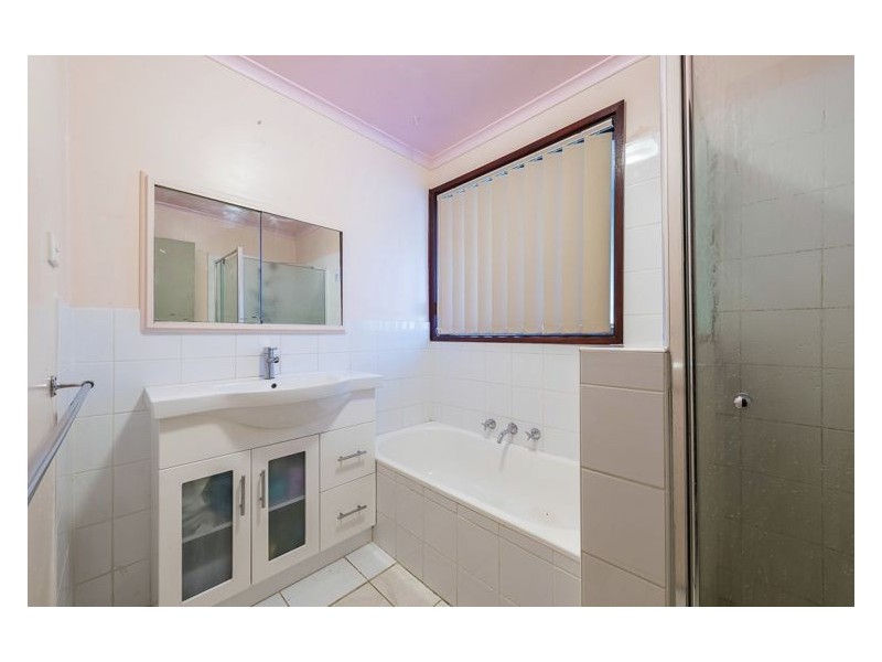 24 Floriana Avenue, Doveton VIC 3177