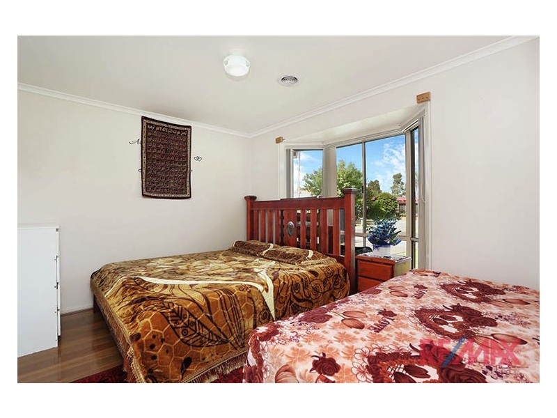 16 Regal Avenue, Hallam VIC 3803