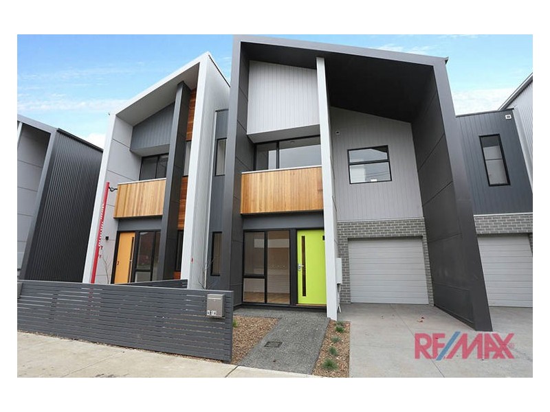 4/1 Cnr King George Parade & Queen Street, Dandenong VIC 3175