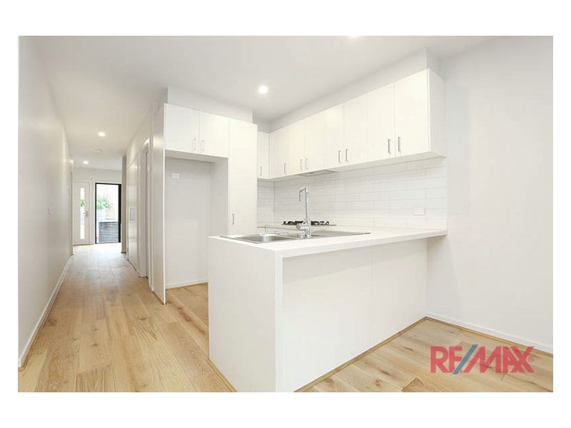 4/1 Cnr King George Parade & Queen Street, Dandenong VIC 3175