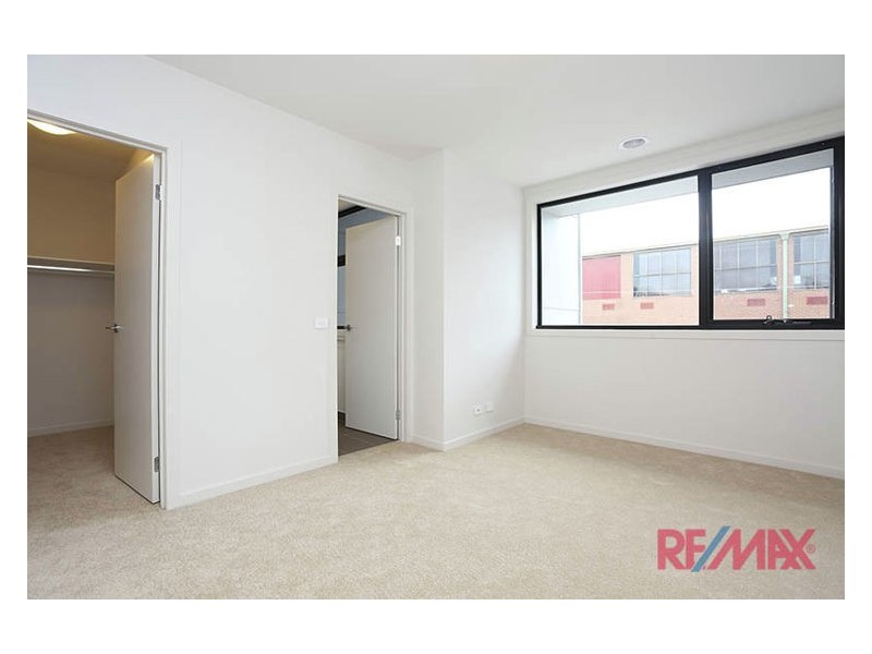4/1 Cnr King George Parade & Queen Street, Dandenong VIC 3175
