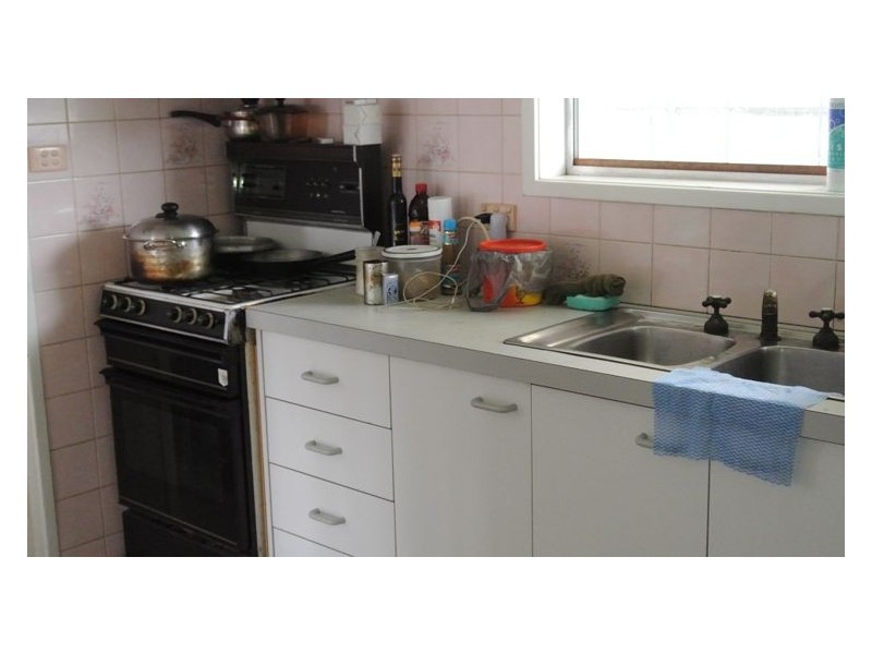 19 Koonalda Grove, Dandenong North VIC 3175