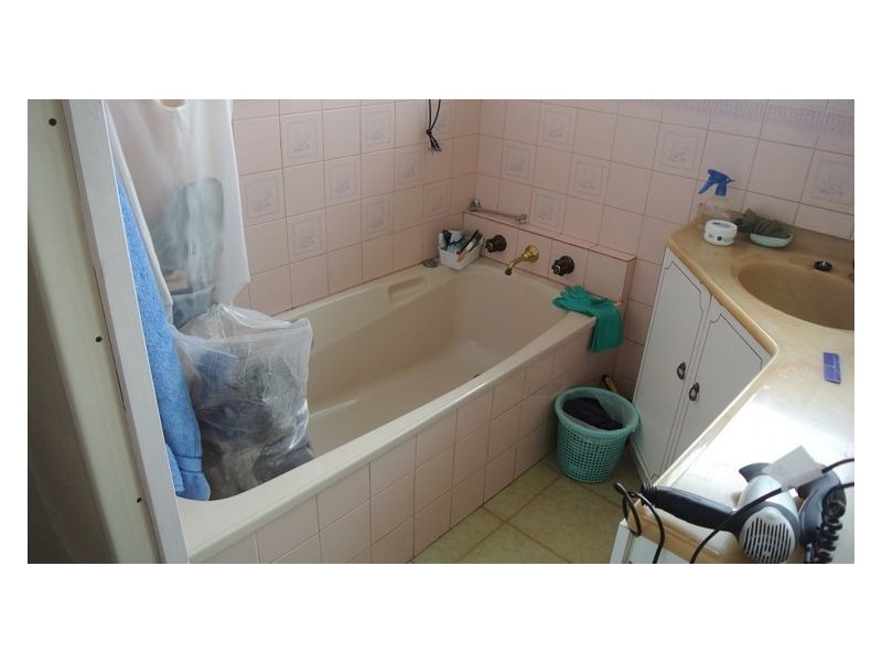 19 Koonalda Grove, Dandenong North VIC 3175