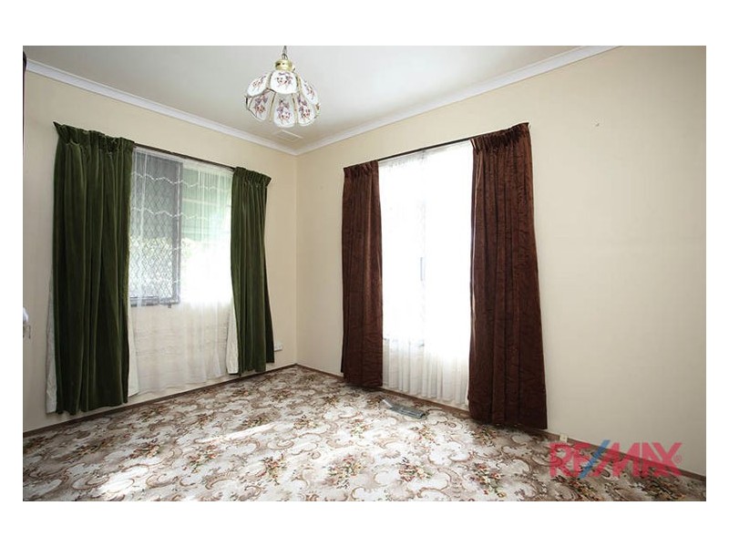 12 Oak Avenue, Doveton VIC 3177