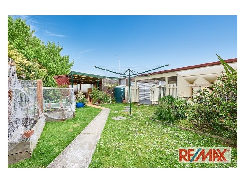 33 Paperbark Street, Doveton VIC 3177