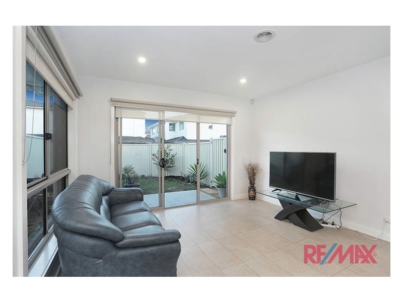 6 Alia Lane, Hallam VIC 3803