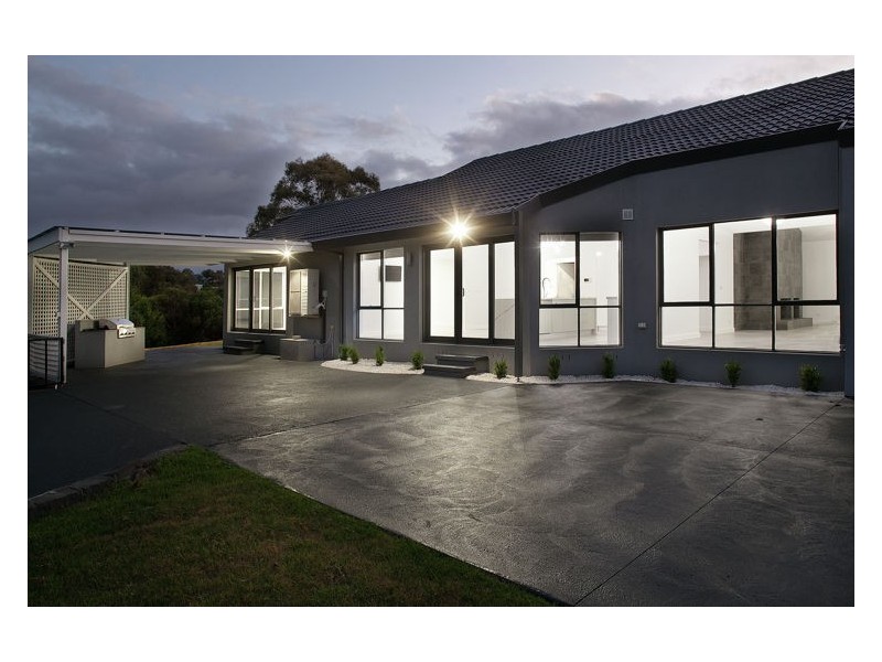 19-21 Ebeli Close, Narre Warren North VIC 3804