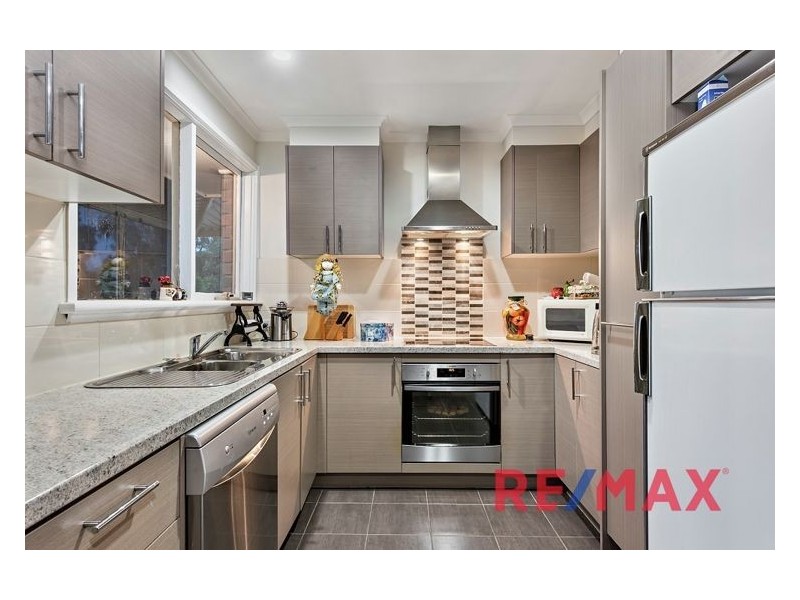 6 Dotterel Close, Doveton VIC 3177