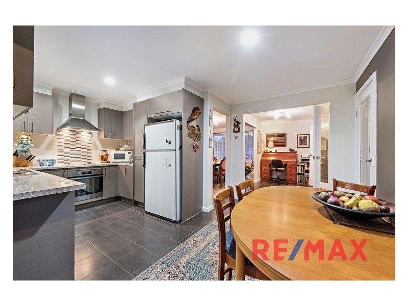 6 Dotterel Close, Doveton VIC 3177