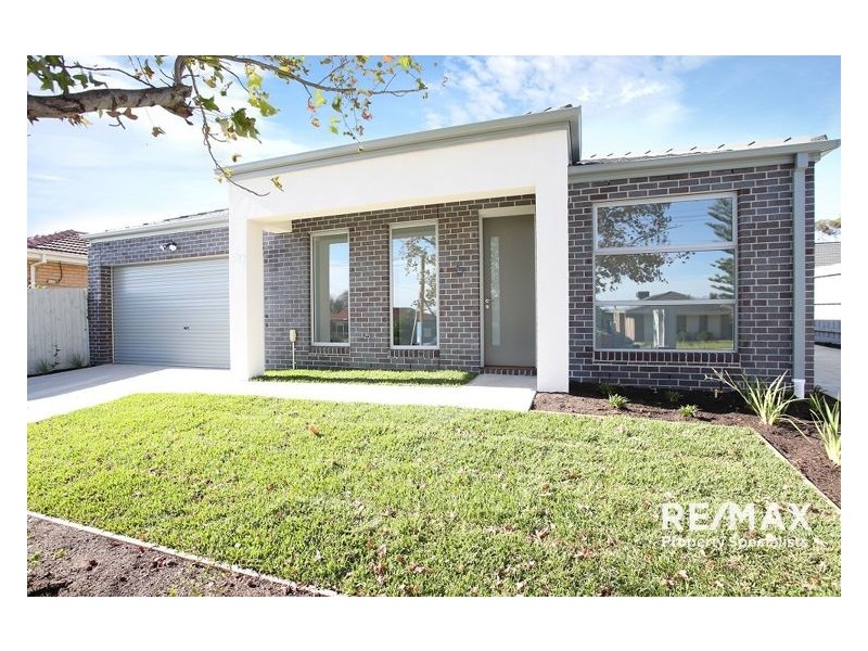 1/60 Rebecca Street, Doveton VIC 3177