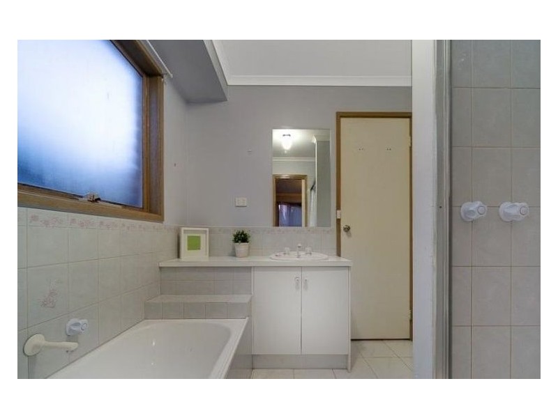 129 Monahans Road, Cranbourne West VIC 3977