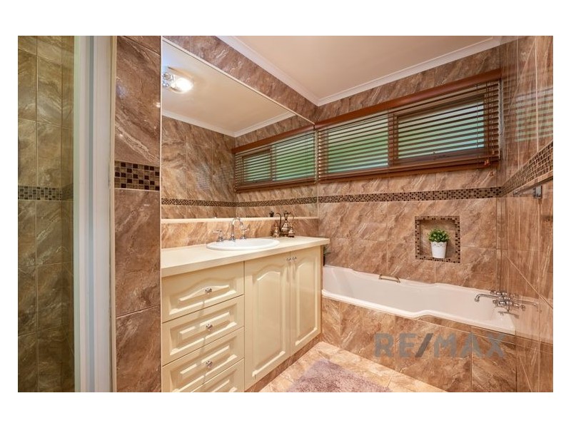 8 Jacques Road, Narre Warren North VIC 3804