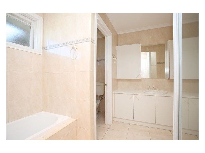 50 Millswyn Avenue, Hampton Park VIC 3976