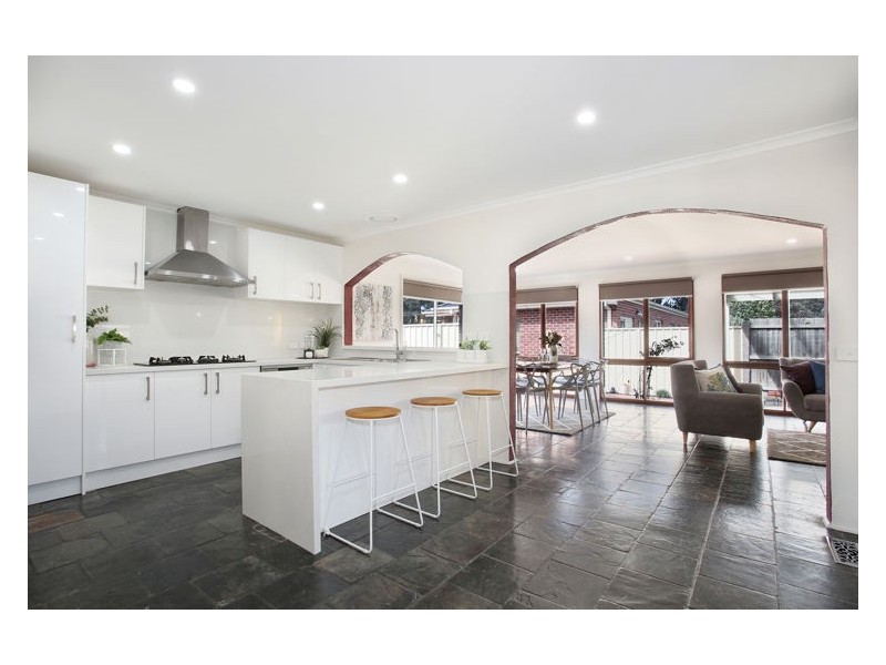 27 Regal Avenue, Hallam VIC 3803