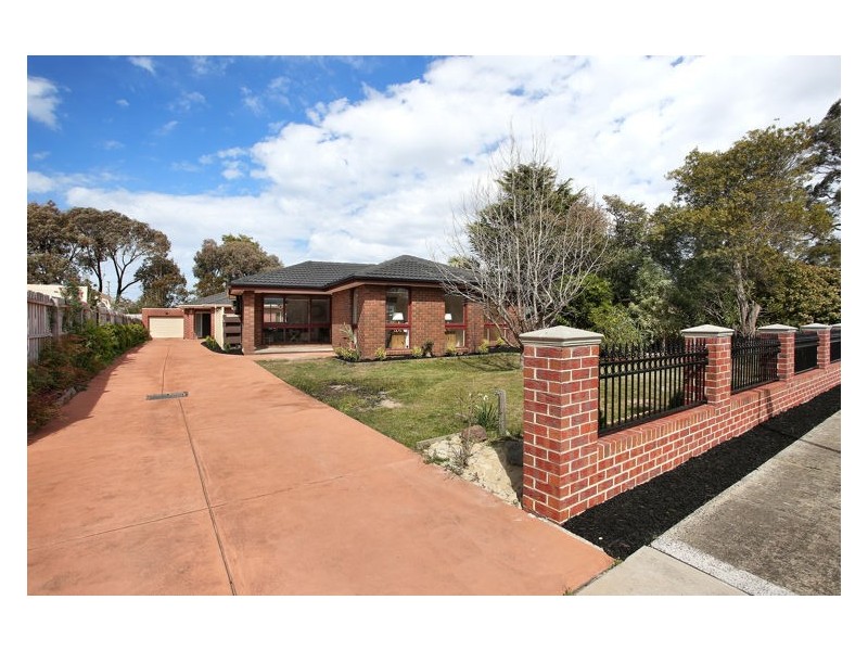 27 Regal Avenue, Hallam VIC 3803