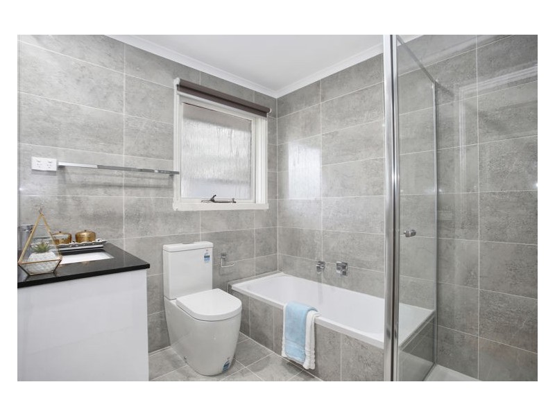 27 Regal Avenue, Hallam VIC 3803