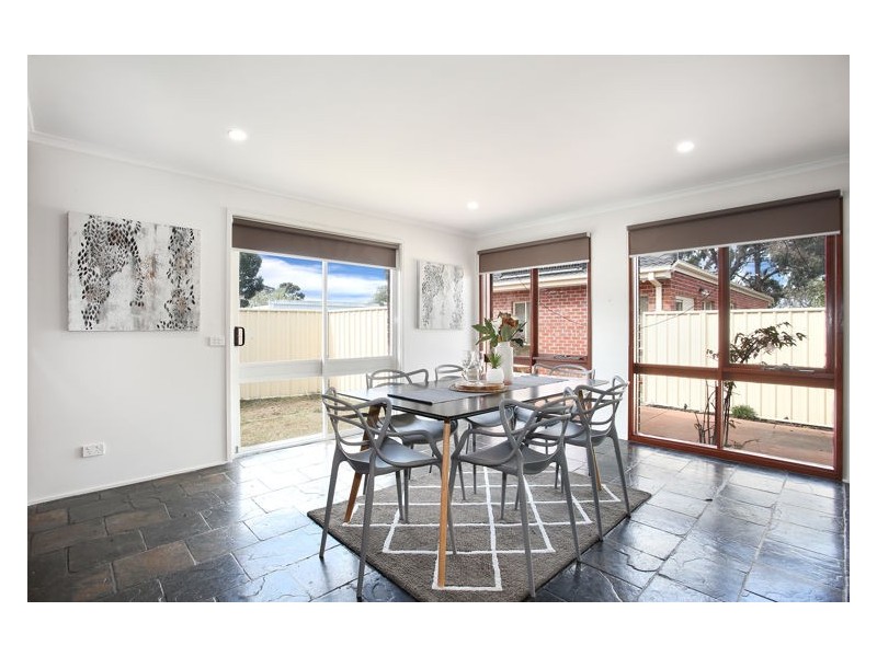 27 Regal Avenue, Hallam VIC 3803