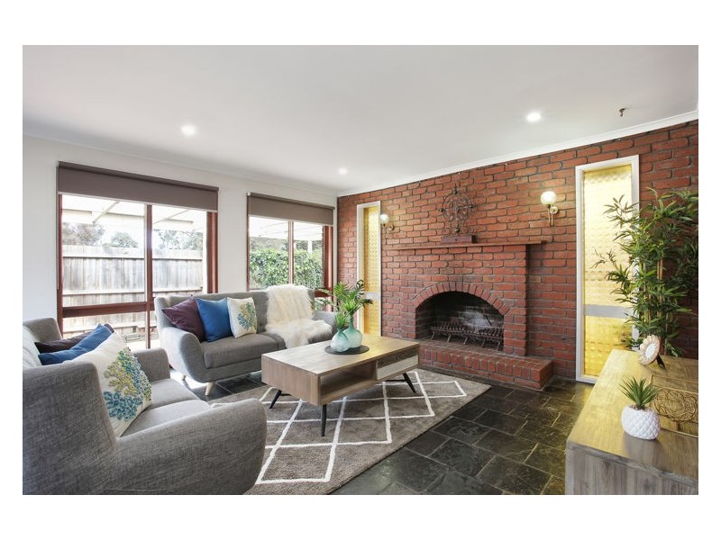 27 Regal Avenue, Hallam VIC 3803