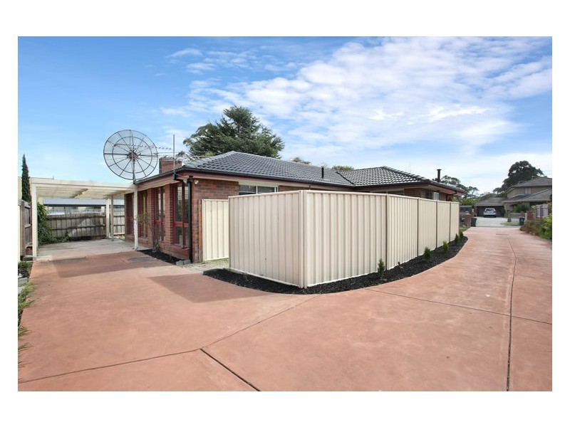 27 Regal Avenue, Hallam VIC 3803