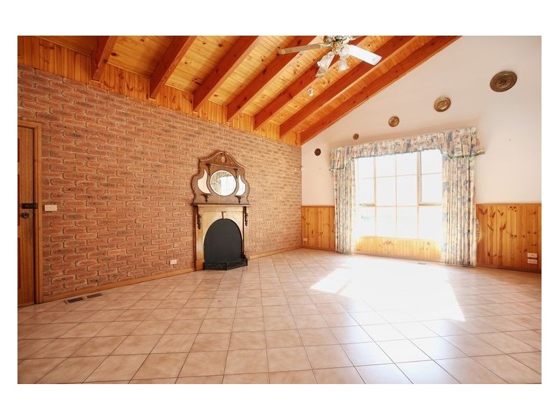 2 Enoch Rise, Hallam VIC 3803