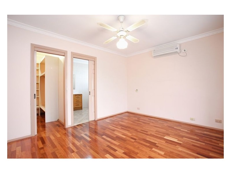 2 Enoch Rise, Hallam VIC 3803