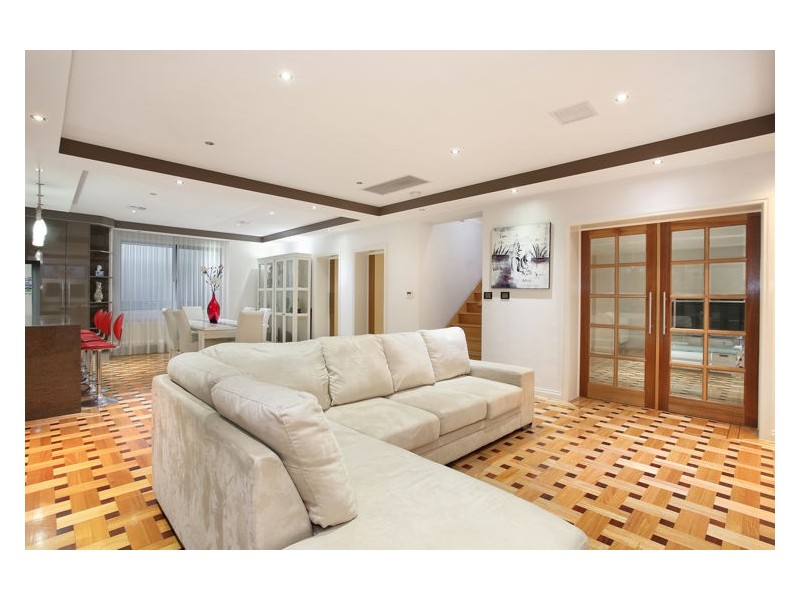 6 Morey Rise, Endeavour Hills VIC 3802