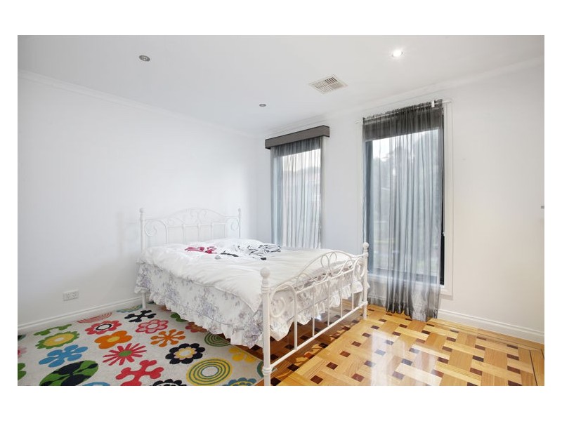 6 Morey Rise, Endeavour Hills VIC 3802