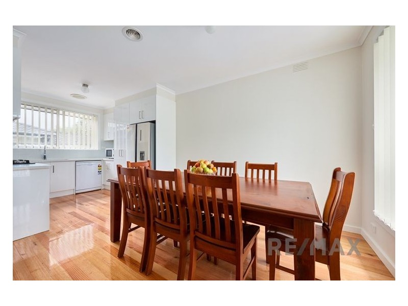 27 Edinborough Street, Hallam VIC 3803