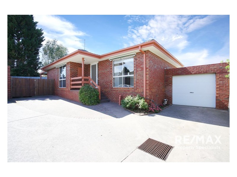 2/64 Arthur Phillip Drive, Endeavour Hills VIC 3802