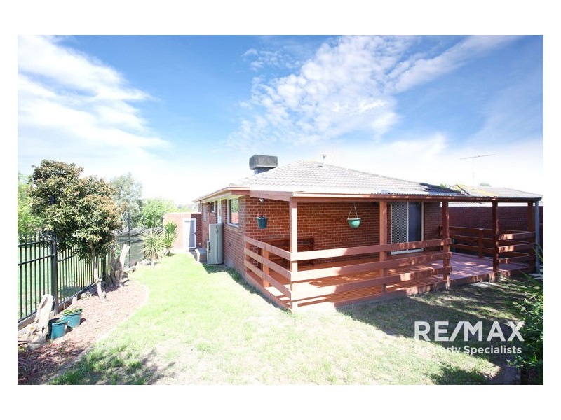 2/64 Arthur Phillip Drive, Endeavour Hills VIC 3802