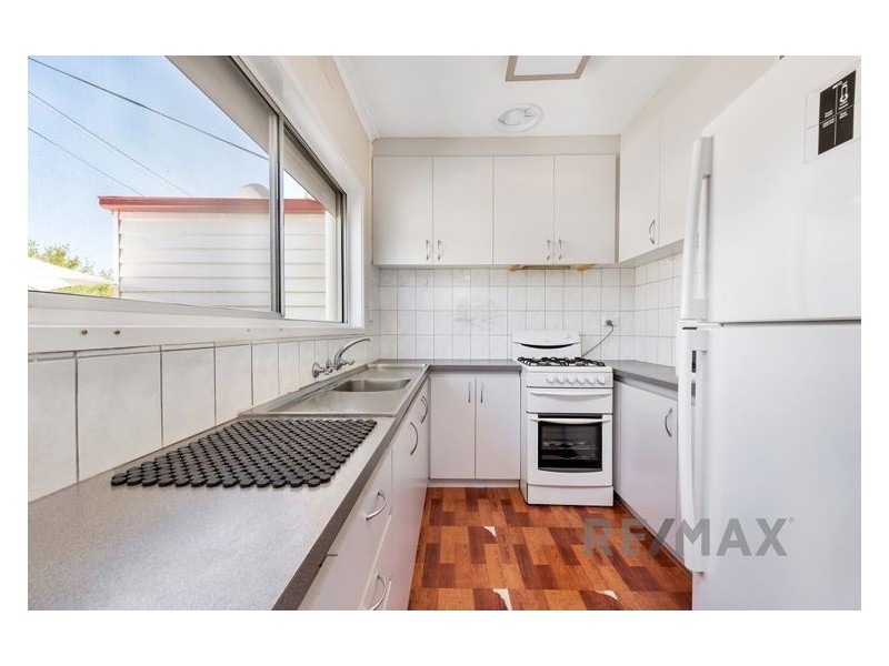34 Oakwood Avenue, Dandenong North VIC 3175